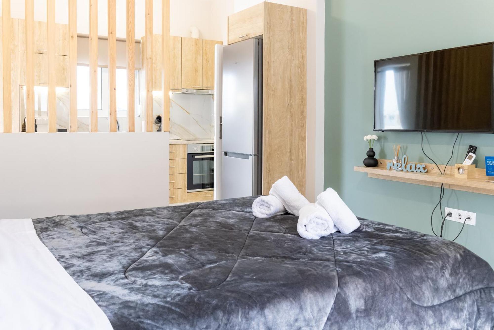 P&K Luxury Apartments 3 卡拉马塔 外观 照片